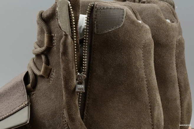 Yeezy Light 750 Boost BY2456 adidas Brown 1204